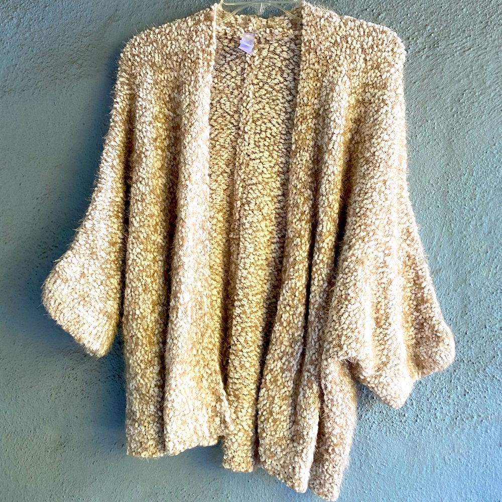 Vintage SECRET TREASURES Cozy Chunky Oversized Sweater size Large Cream in EUC